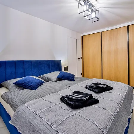 Przy Bulwarach Apartment *